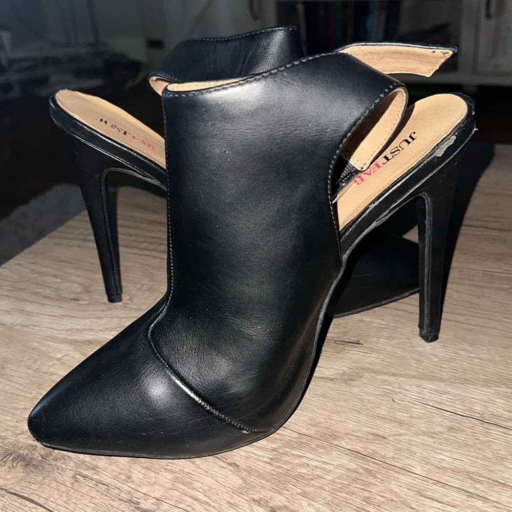 Black bootie shoes